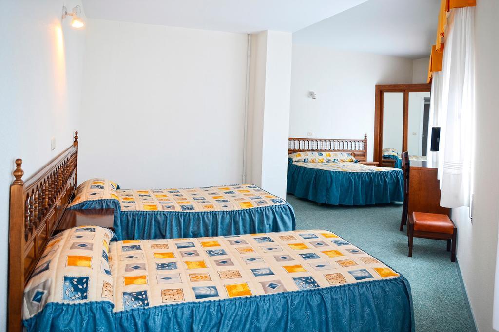 Hostal La Viuda Pobra De Trives Oda fotoğraf