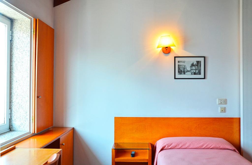 Hostal La Viuda Pobra De Trives Oda fotoğraf